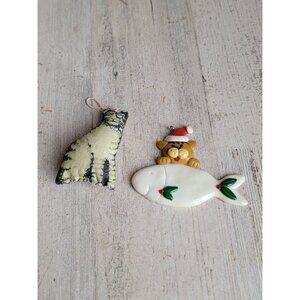Vintage cat fish food ornament Xmas set pet mistletoe Santa hat